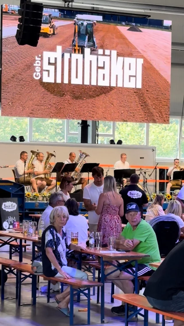 🚚🎉 Wir waren mit unserem Foodtruck Mr. Yummy beim Sommerfest von Gebr. Strohäker GmbH in Nagold dabei! 🎉🚚Ein herzliches Dankeschön an Gebr. Strohäker GmbH für das Vertrauen und die Einladung – es war uns eine Freude, die Gäste mit unseren leckeren Burgern zu verwöhnen! 🍔🌭🌮👉 Ihr plant auch ein Event?Wir bringen den Geschmack zu euch!📩 Schreibt uns für Buchungen & Anfragen!k #Streetfood #Nagold #Firmenfeier #Sommerfest #FoodtruckLiebe #Catering #EventFood #Lecker #GenussMomente